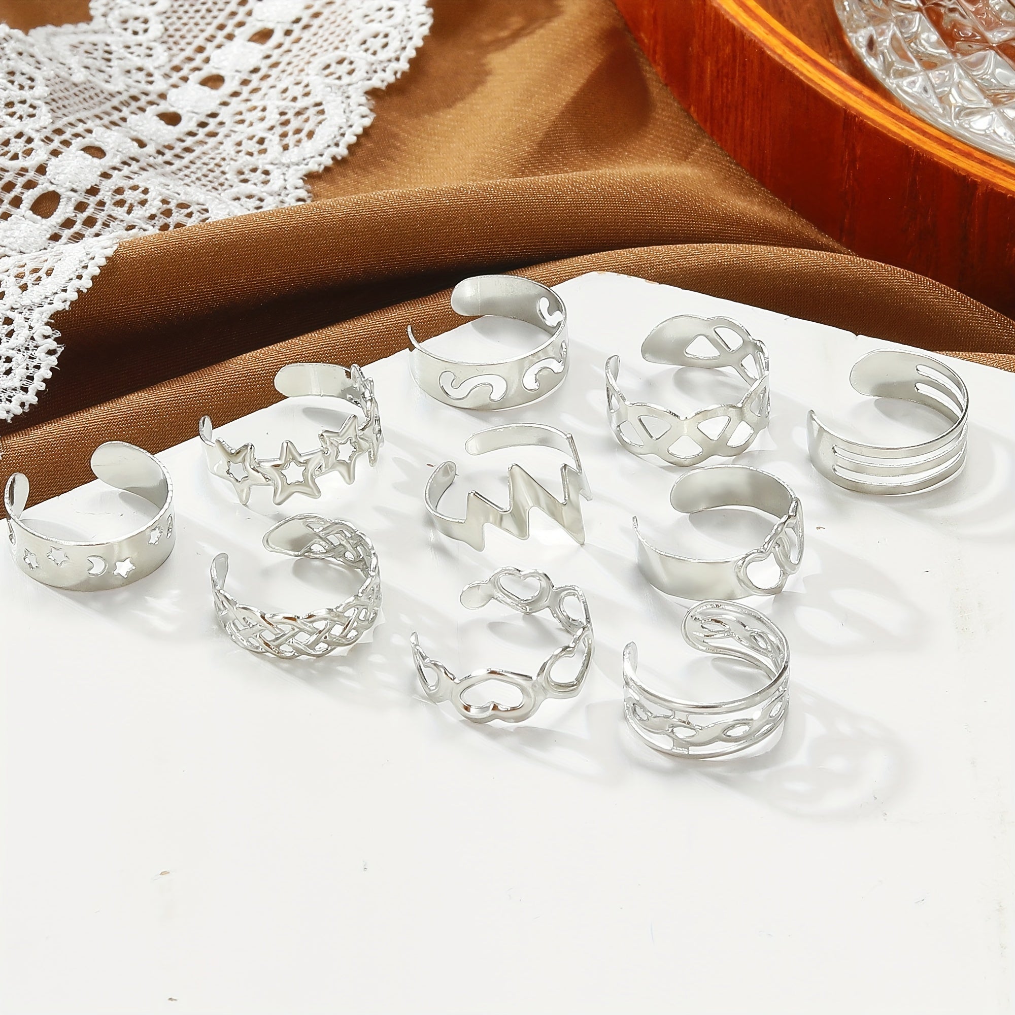 10pcs Set Unique Hollow Star Moon Heart Design Toe Ring Alloy Jewelry Bohemian Elegant Style Adjustable Ankle Ring Suit